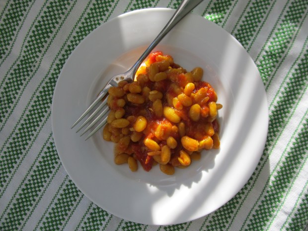 white beans stewed with saffron